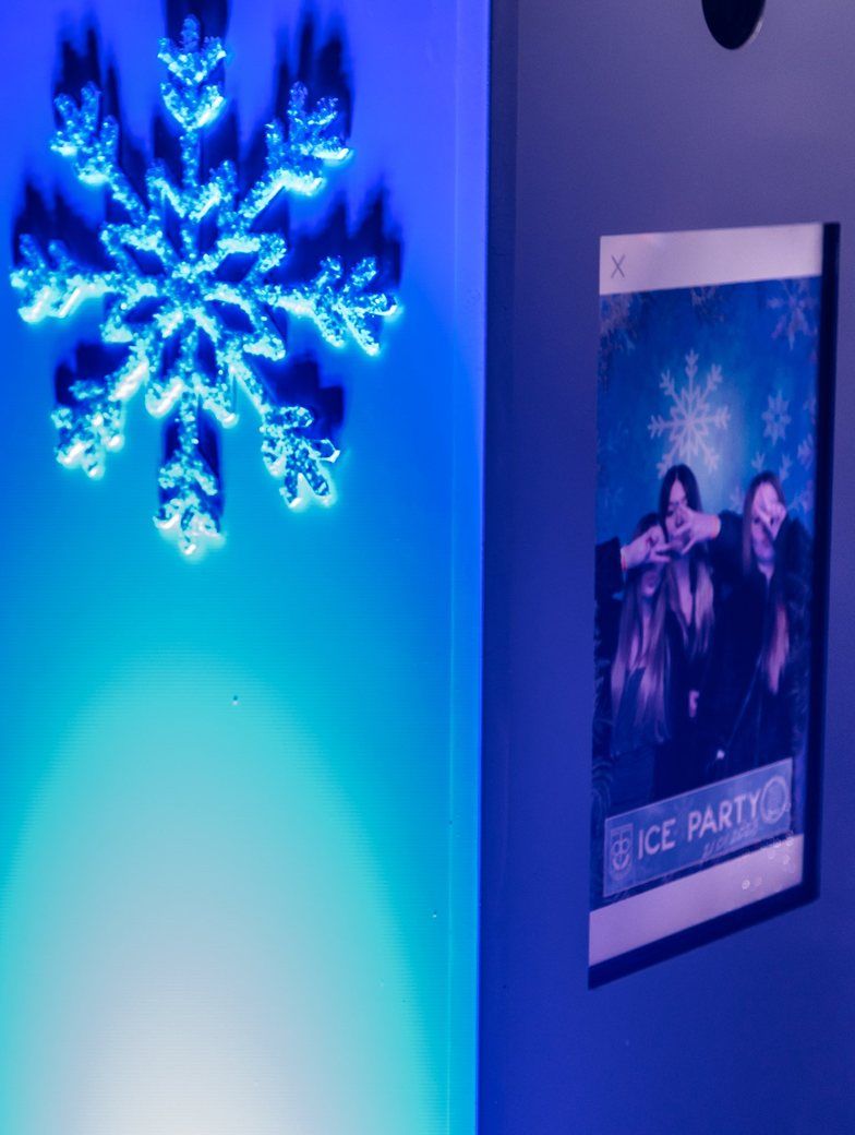 Totem brandizzato con fiocco di neve luminoso